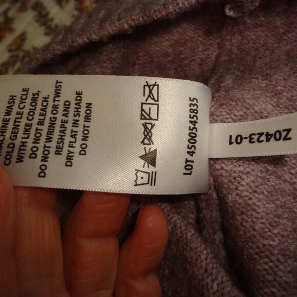 NWOT LEGENDARY OUTFITTERS Knit Crew Neck Sweater S Lavender/Plum Raglan Sleeves - Picture 15 of 15